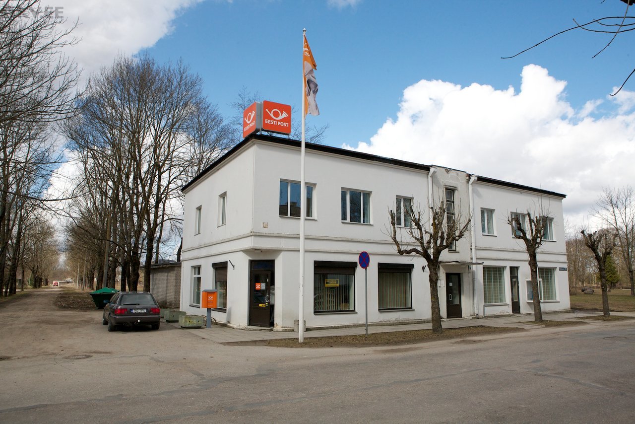 Vabaduse pst 13, Kiviõli ärimaja
